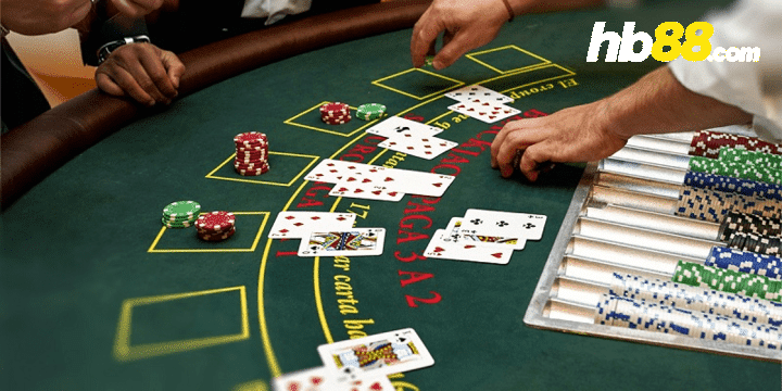 Những kinh nghiệm chọn bàn chơi trong Poker online Để mắt đến lượng chip (stack) của người chơi